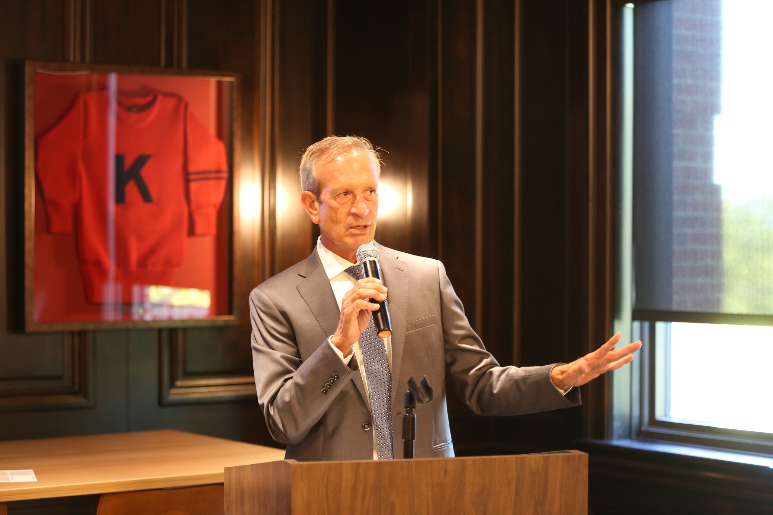 PHOTO Local United Way names fundraising chair, sets goal of 600K to